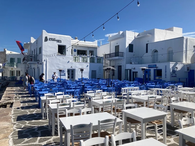 Paros Griechenland Naoussa Dorfplatz