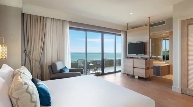 ela-hotels-deluxe-suite